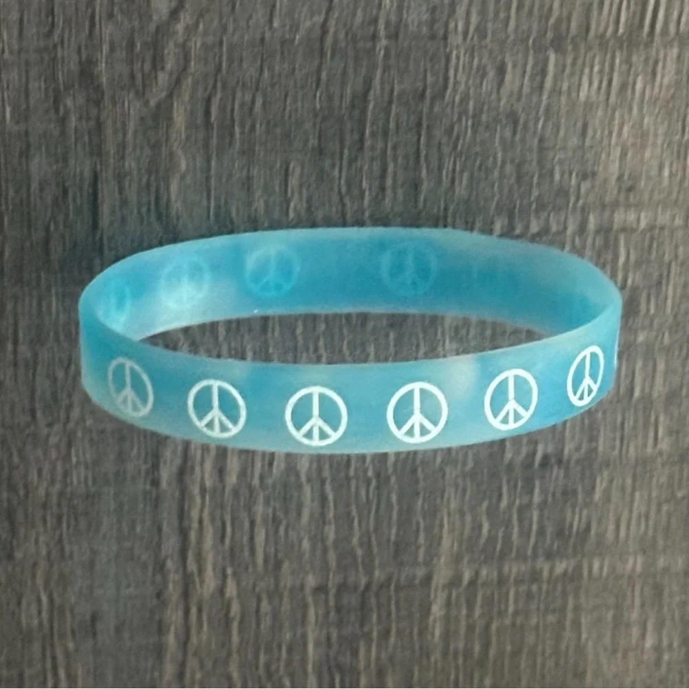 💞 Blue & Turquoise Blue Peace Sign Rubber Kids Bracelet